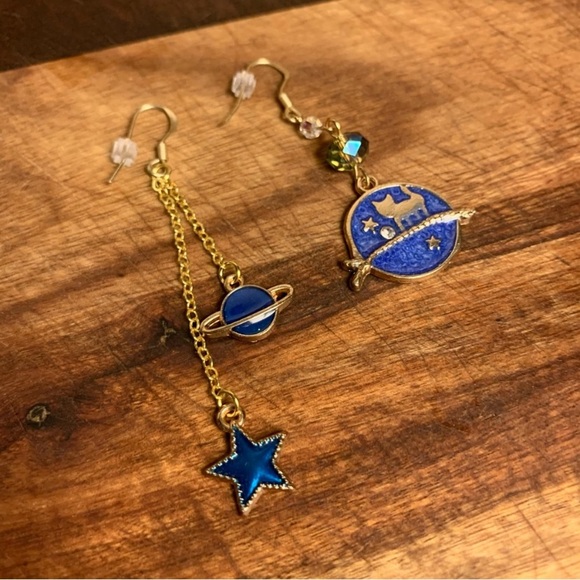 The Moon And The Stars Mixed Match Dangling Hoop Earrings - Picture 4 of 5